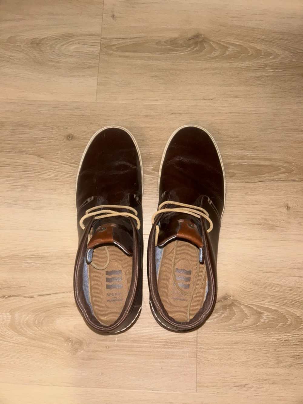 Sperry Men's Dark Brown Leather Chukka Boots with Tan Laces